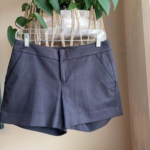 Ecru black textured shorts, Size 2